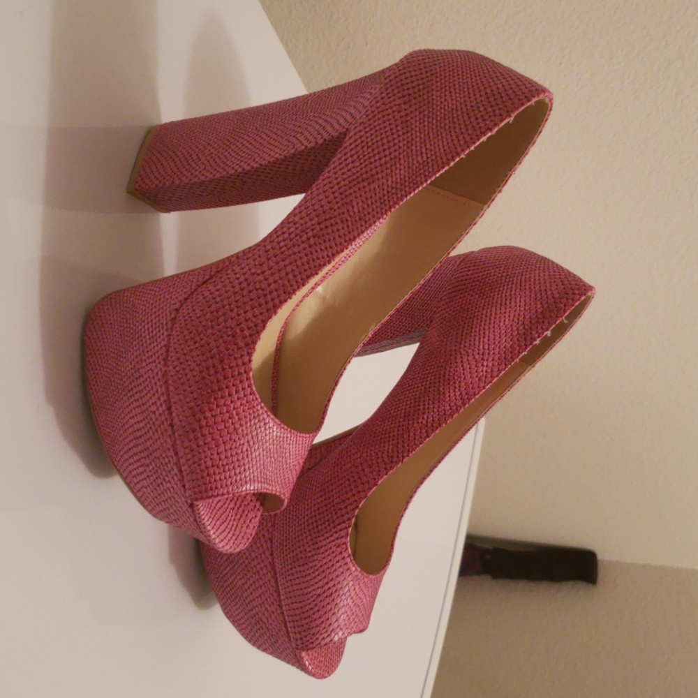 Shoe